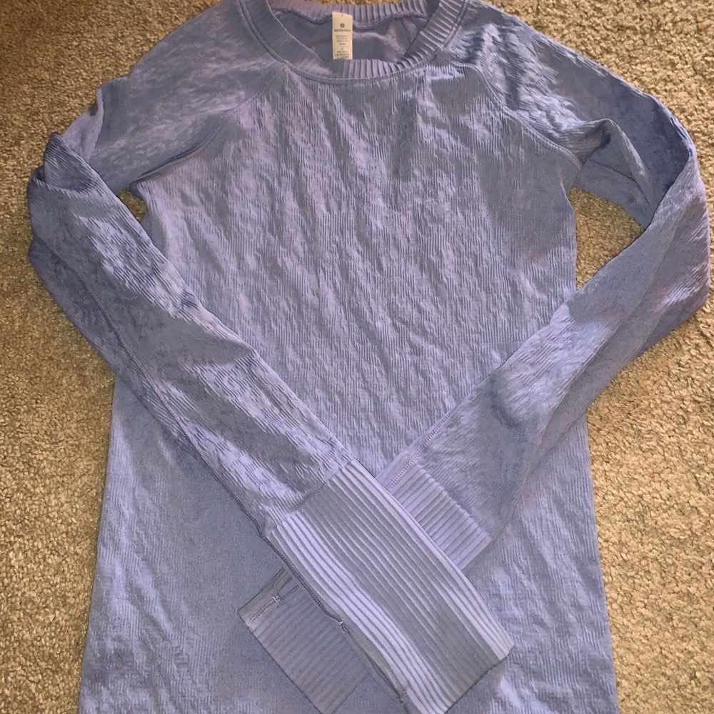 Lululemon top
